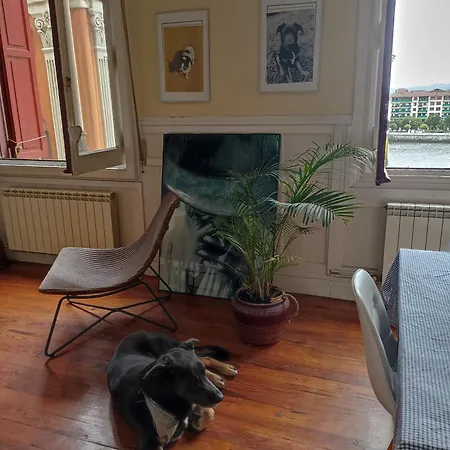 Centrico Zona Marques De Comillas 8 *