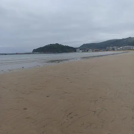 Centrico Zona Marques De Comillas 8 * Laredo