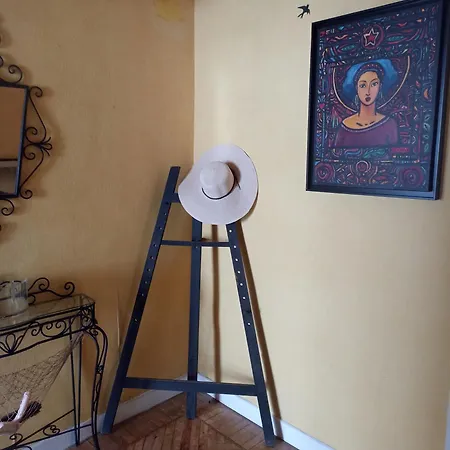 Centrico Zona Marques De Comillas 8 * Laredo