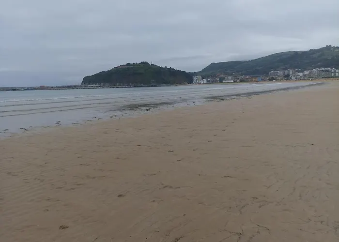 Centrico Zona Marques De Comillas 8 * Laredo