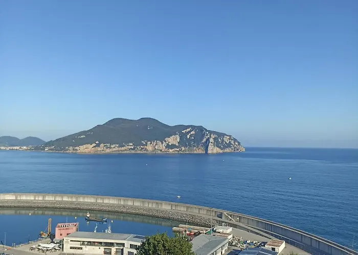 Centrico Zona Marques De Comillas 8 *